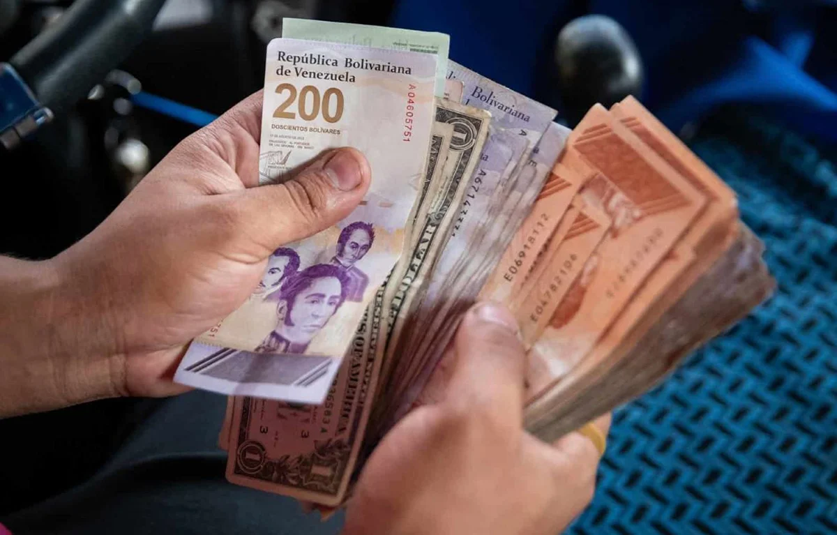 BOLIVARES_Salarios.jpg